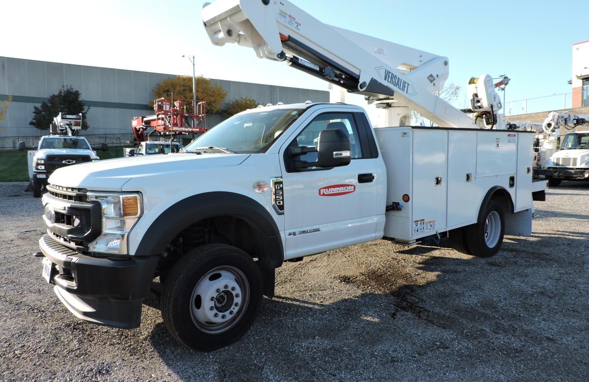 Versalift VST-47-MHI, 2022 Ford F550 | Runnion Equipment Company