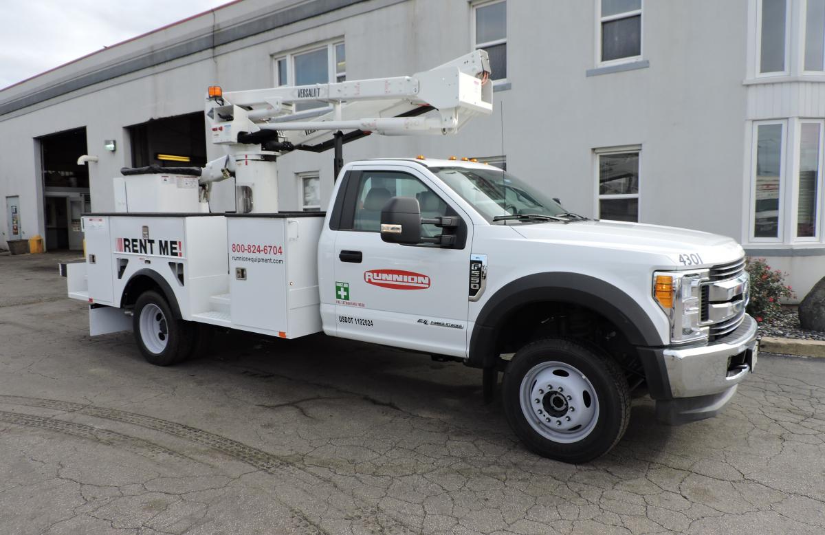 Versalift Sst-40 Eih, Mounted On A 2017 Ford F550 